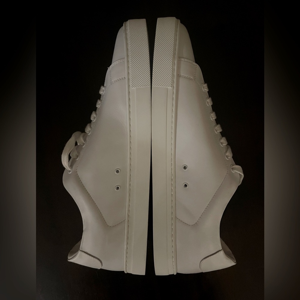 Burberry White Sneakers Minimalist Design - Picture 4 of 15